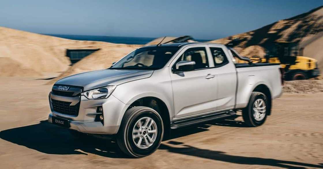 Onwards and Upwards As Isuzu SA Invests R580 Million to Support Local Parts Suppliers for New D Max Bakkie Onwards and Upwards As Isuzu SA Invests R580 Million to Support Local Parts Suppliers for New D Max Bakkie