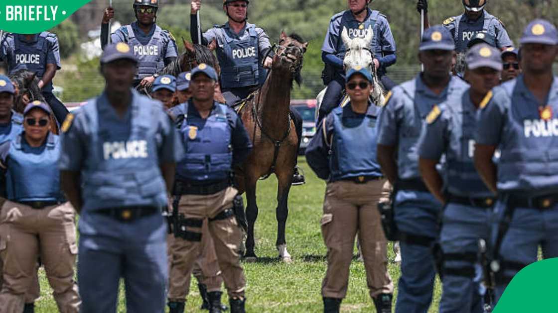 SAPS officers
