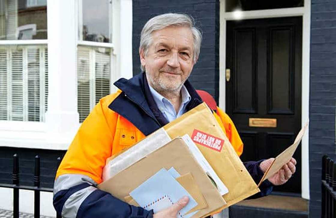 How do I contact my RAM courier? How do I contact my RAM courier?