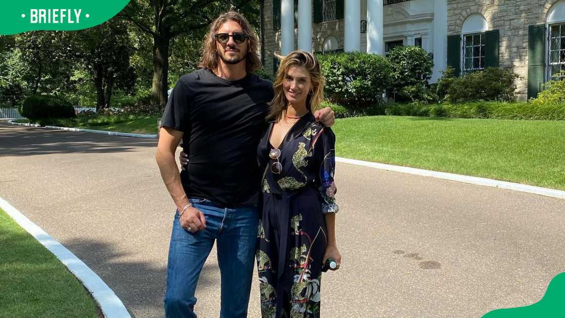 Matthew Copley and Delta Goodrem in Memphis, Tennessee. Matthew Copley and Delta Goodrem in Memphis, Tennessee.