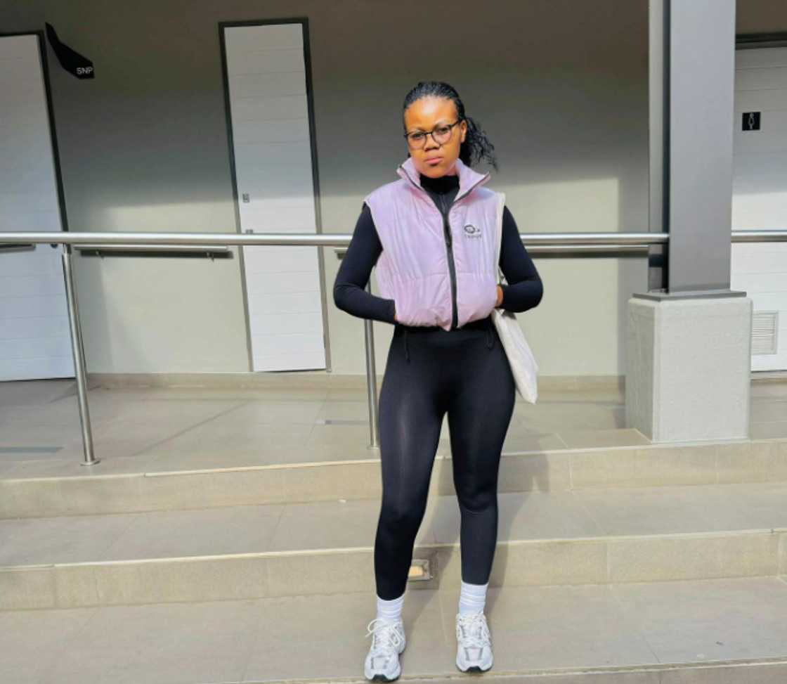 The woman's story touched many social media users, who praised her for leaving