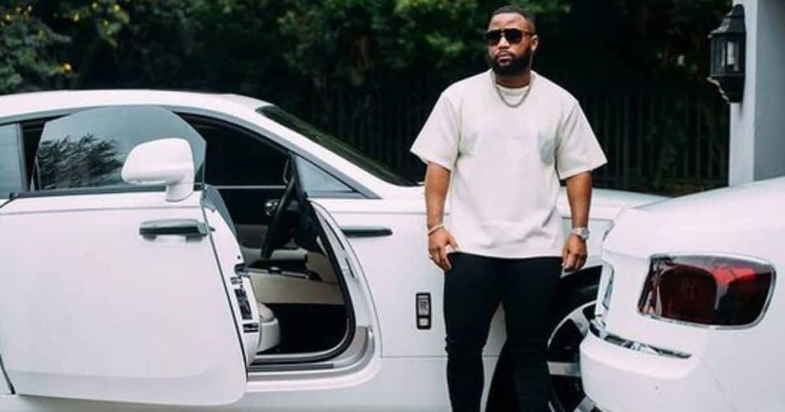 Cassper Nyovest Signs Big Deal With His Accountant Present for 1st Time, Sa Is Here for It