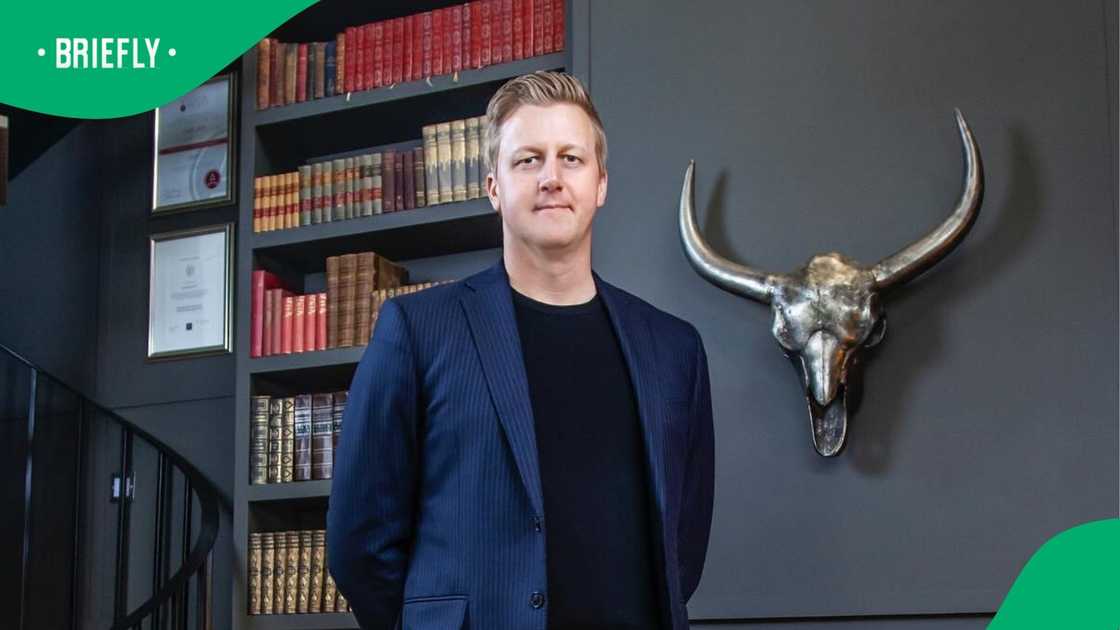 Gareth Cliff roasts NPA logo