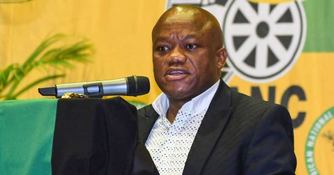Business News, 1 000, small business, receive, R322 million, KZN Business News, 1 000, small business, receive, R322 million, KZN