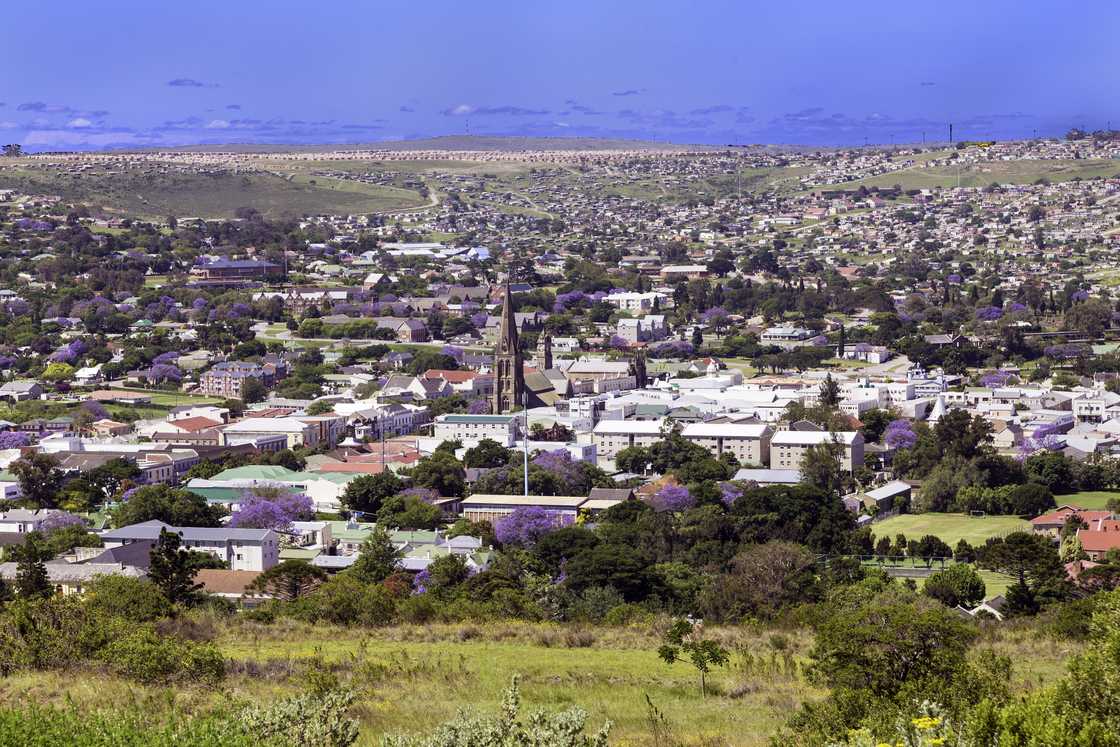 Makhanda is a small town in the Eastern Cape Makhanda is a small town in the Eastern Cape