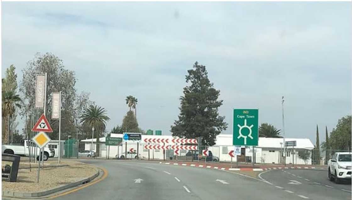 Road signs in South Africa and their meanings Road signs in South Africa and their meanings