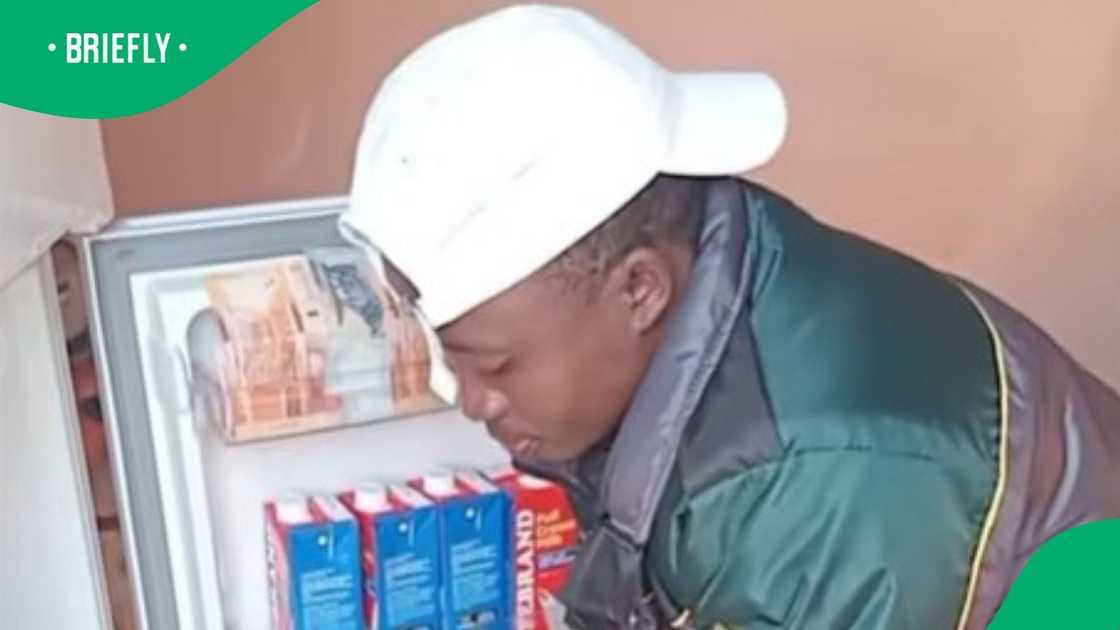 Security guards shows off his wealth in a TikTok video
