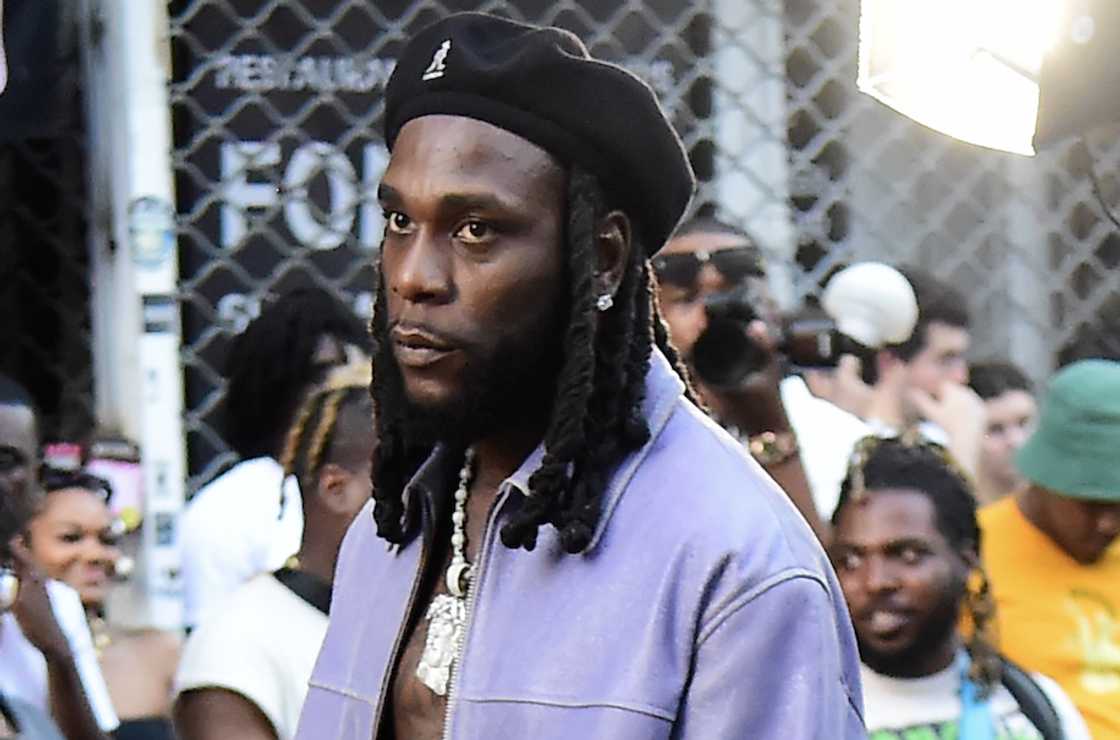 Mzansi roasted Burna Boy's yard Mzansi roasted Burna Boy's yard