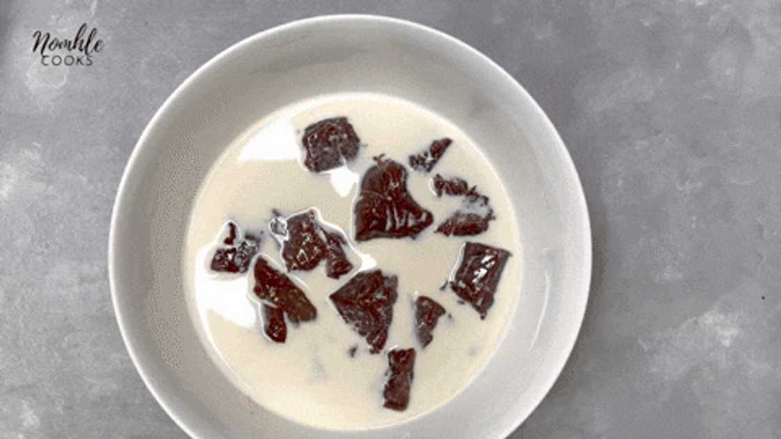 Soaking liver in milk