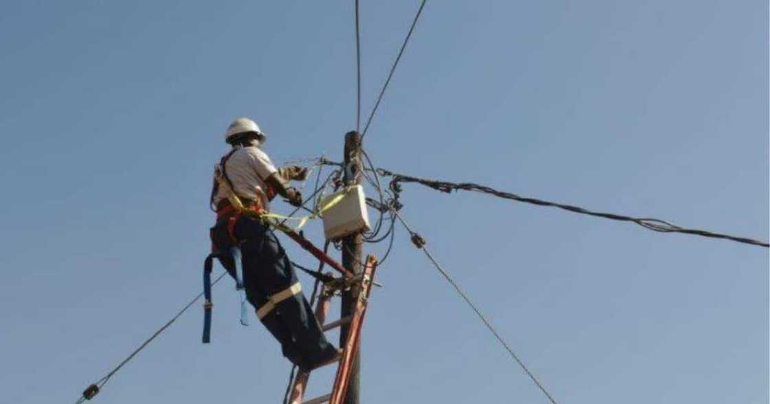 Eskom needs South Africans to cough up R1 billion a week to survive 2021 Eskom needs South Africans to cough up R1 billion a week to survive 2021