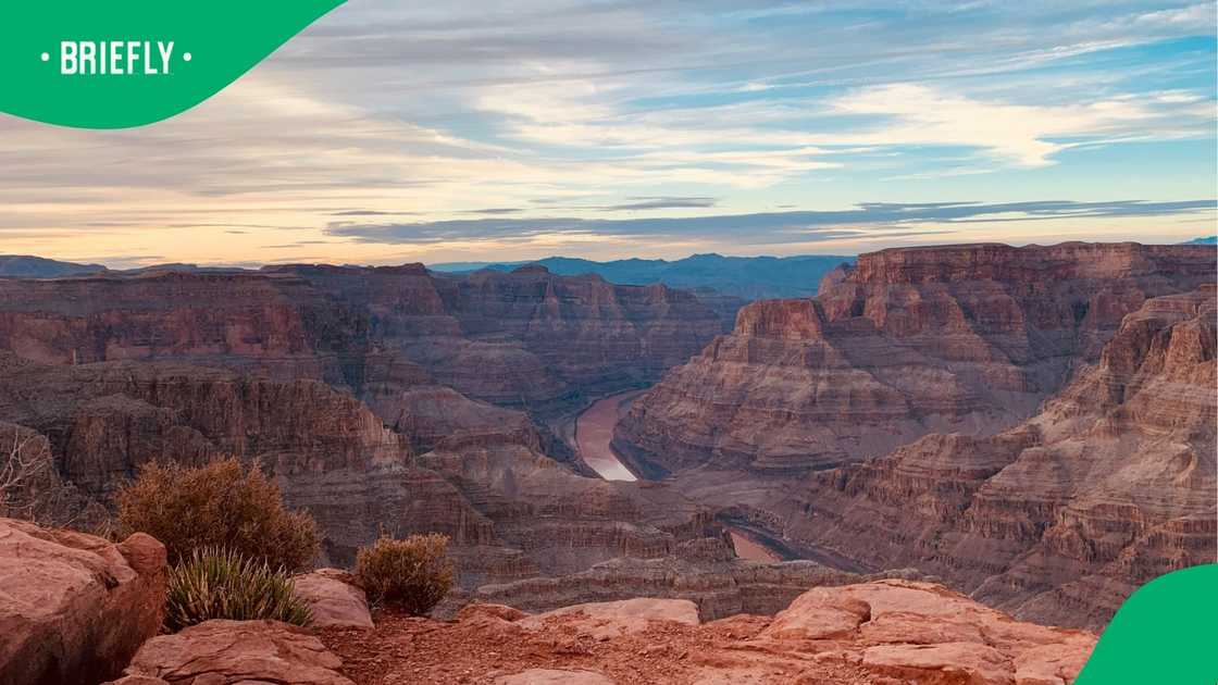 A picture of the Grand Canyon.