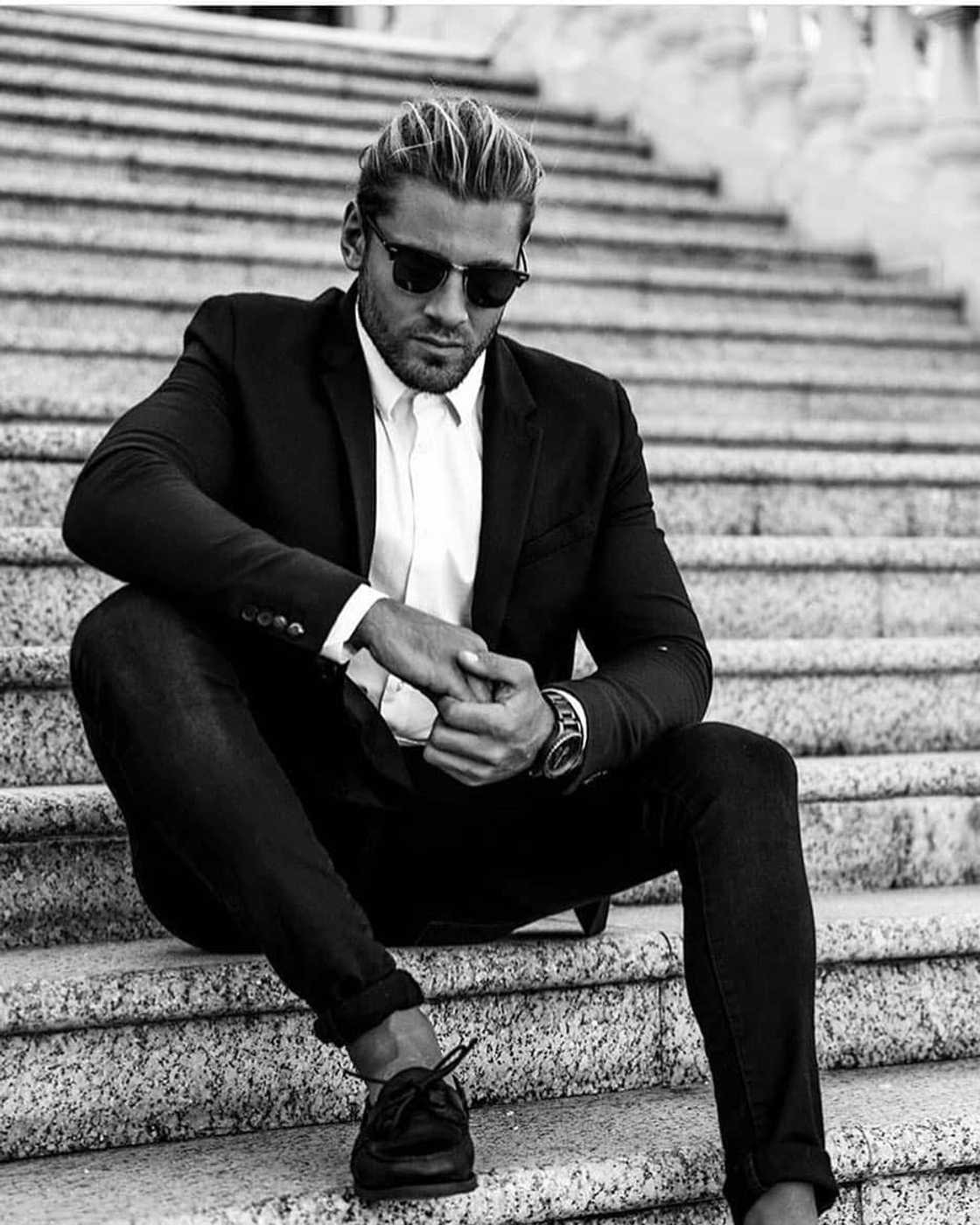 Long hairstyles for men Long hairstyles for men