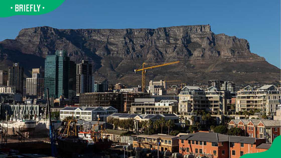 Table Mountain is one of the free picnic spots in Cape Town