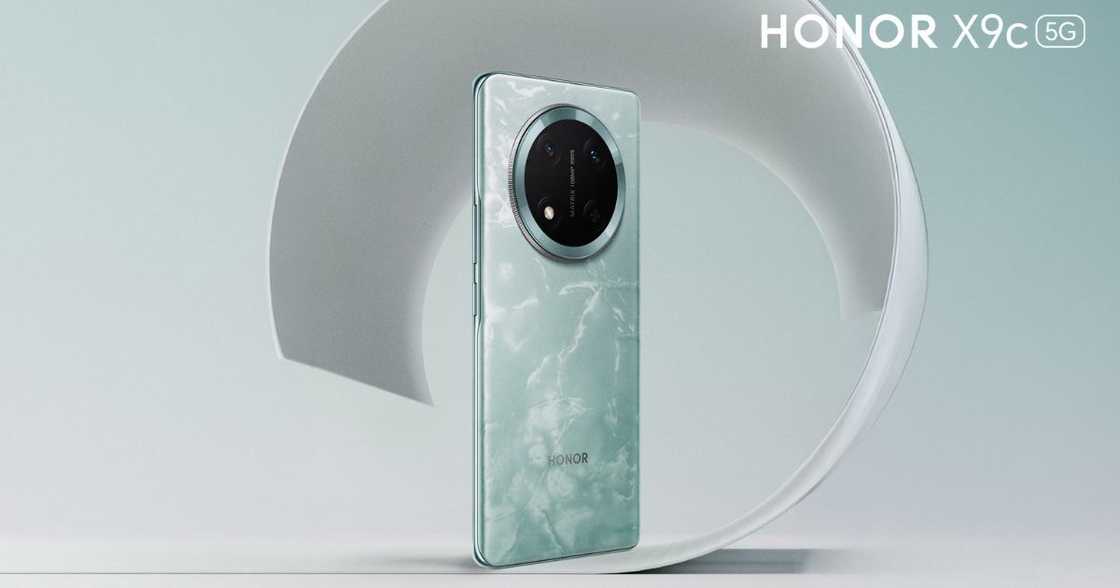 Discover the Unbreakable AI Smartphone That Can Survive Almost Anything Discover the Unbreakable AI Smartphone That Can Survive Almost Anything