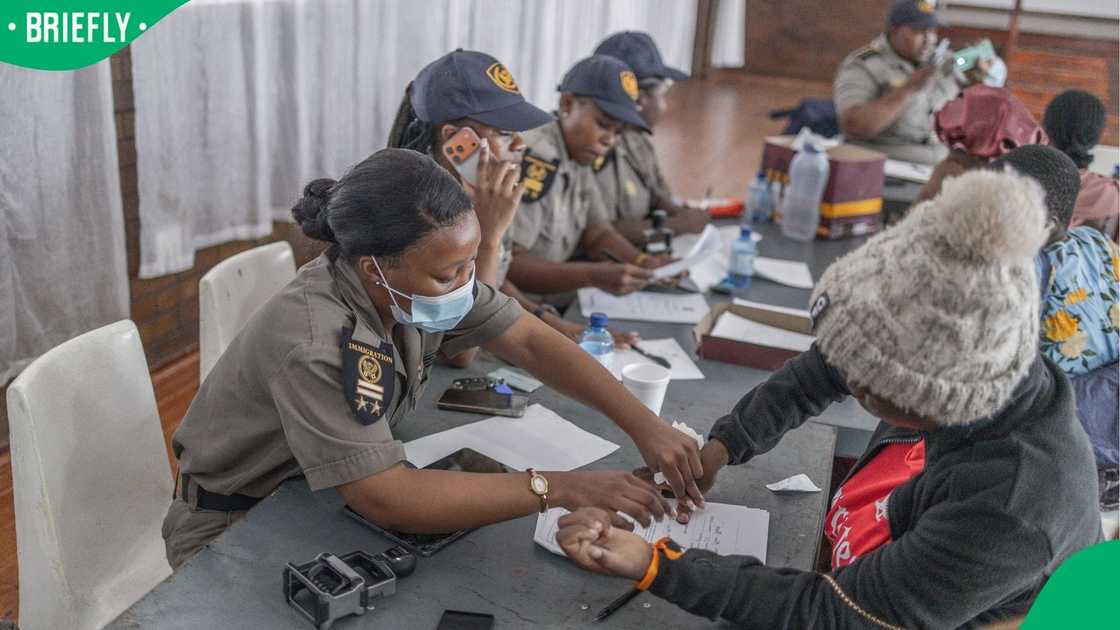 Home Affairs refugee officers will have to accept asylum applications from people who entered the country illegally