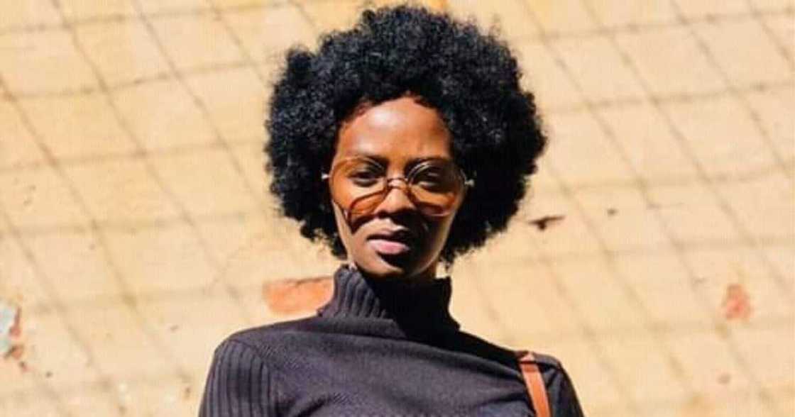 Crazed 'Muvhango' Fan Attacks Zonke Mchunu for Being a "Homewrecker" Crazed 'Muvhango' Fan Attacks Zonke Mchunu for Being a "Homewrecker"