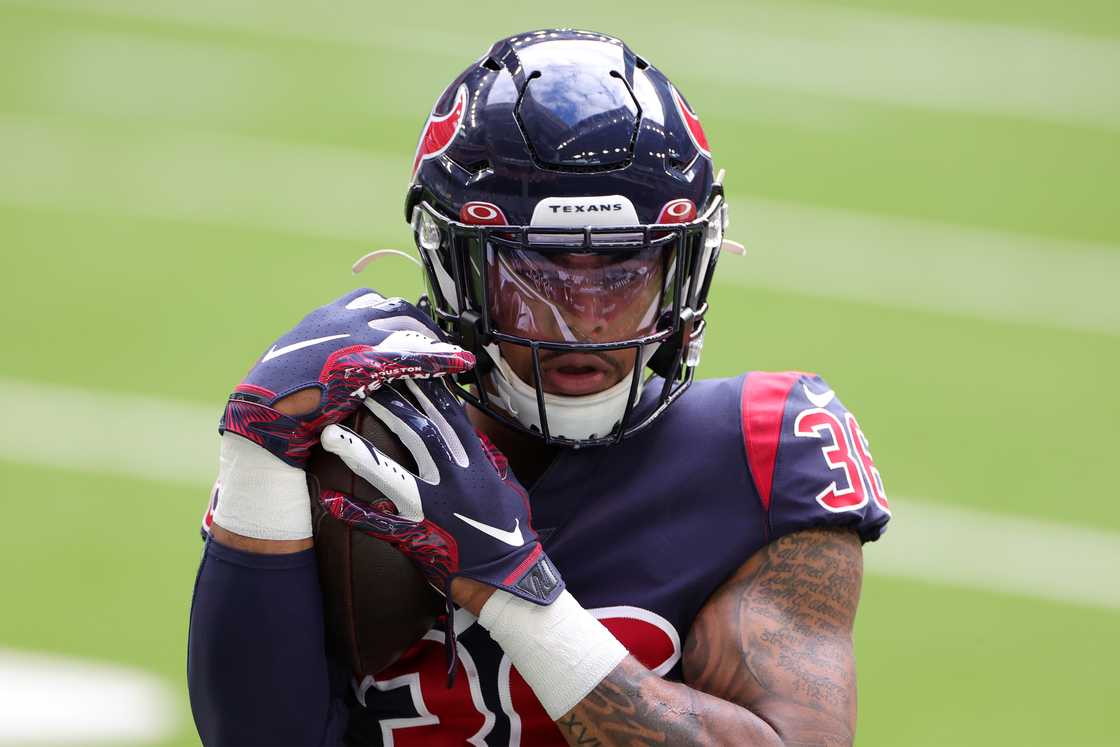 Jonathan Owens at NRG Stadium in Houston, Texas Jonathan Owens at NRG Stadium in Houston, Texas