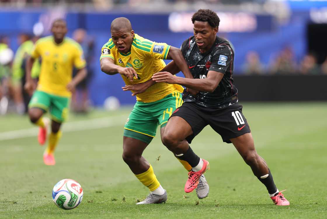 Mbekezeli Mbokazi, Jonathan David, FIFA World Cup, South Africa, Canada, Los Angeles. Mbekezeli Mbokazi, Jonathan David, FIFA World Cup, South Africa, Canada, Los Angeles.