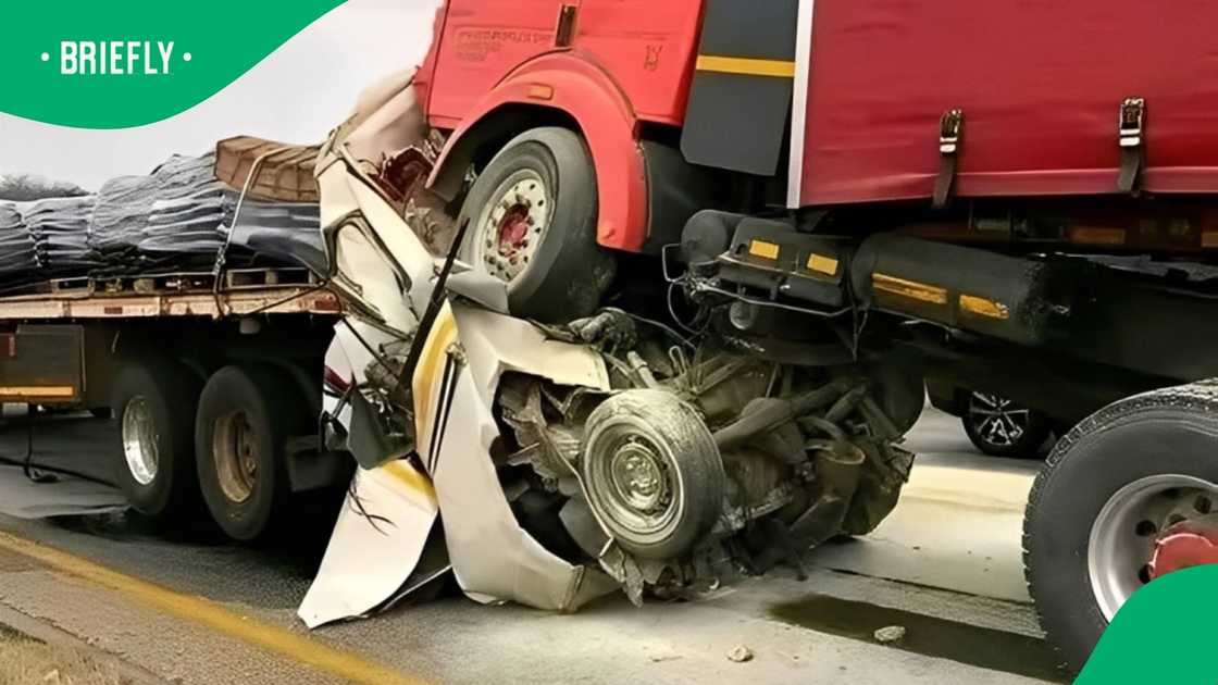 A total of 13 people died in an accident between two trucks and a taxi in Limpopo