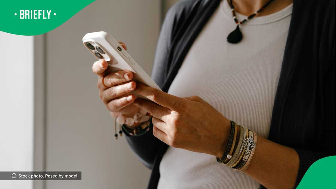 iPhones are all the rage in Mzansi, even though they're pricey. iPhones are all the rage in Mzansi, even though they're pricey.