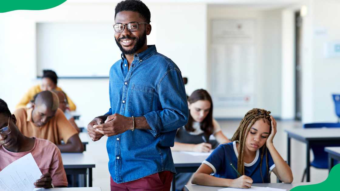 Lecturer salary in South Africa per month Lecturer salary in South Africa per month