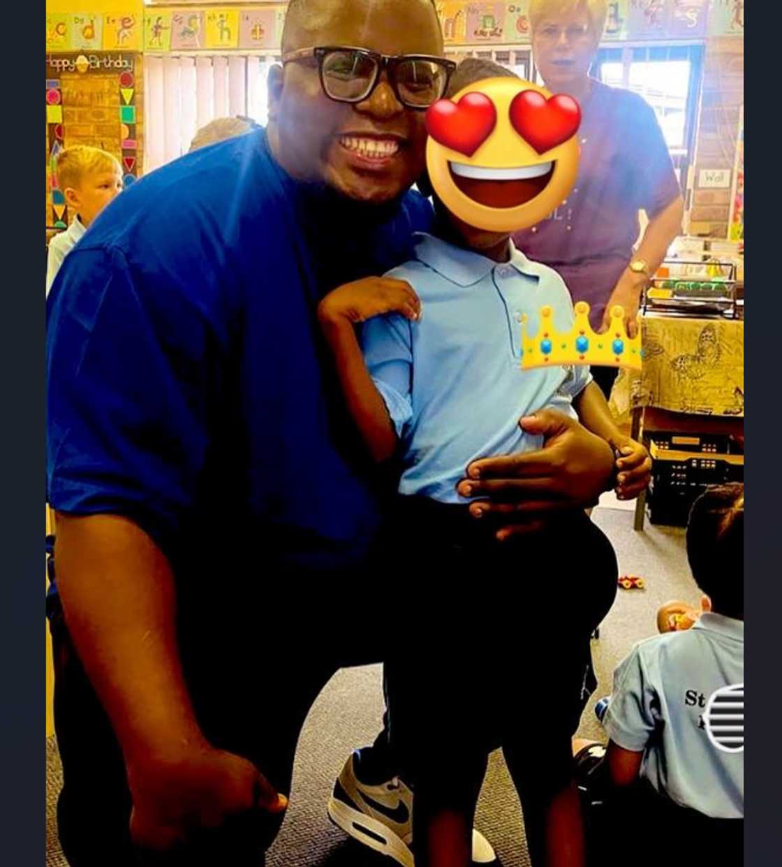 Sol Phenduka always hides his daughter face.