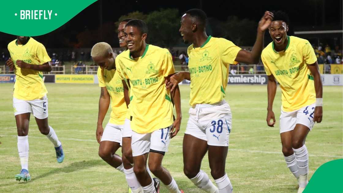 Malibongwe Khoza joined the rest of teammates to celebrate their victory over Magesi FC. Malibongwe Khoza joined the rest of teammates to celebrate their victory over Magesi FC.