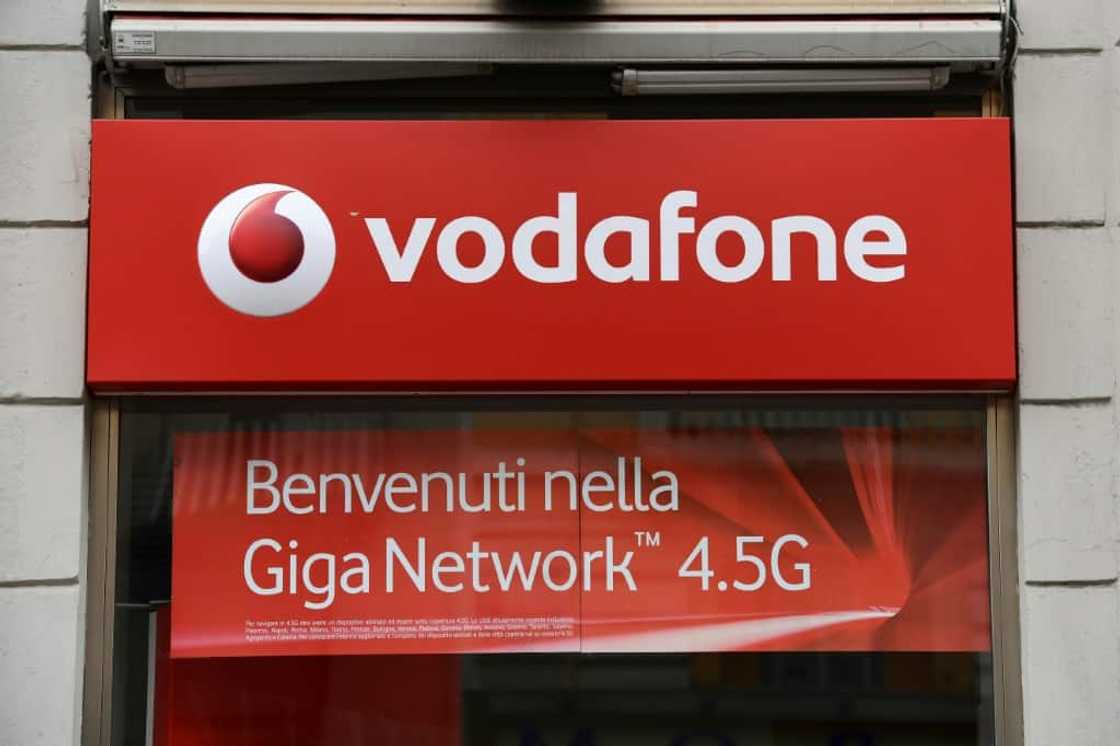 Vodafone plans to return four billion euros to shareholders following the sale of its Italian and Spanish units Vodafone plans to return four billion euros to shareholders following the sale of its Italian and Spanish units