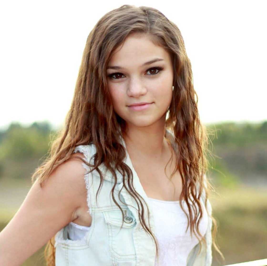 Athena Faris age Athena Faris age