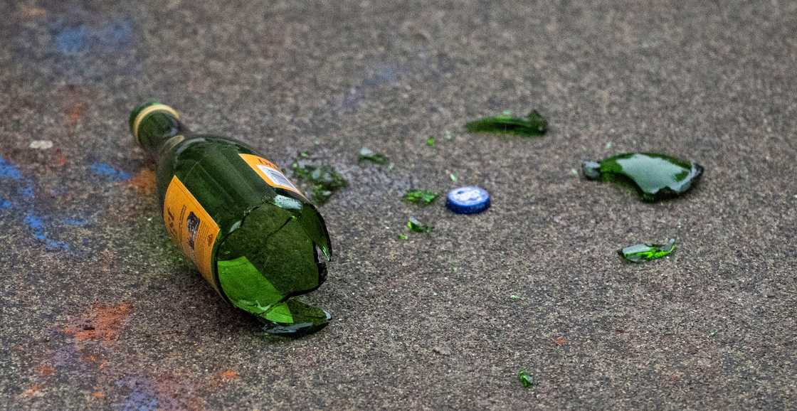 A fight over spilled beer resulted in the death of a police officer A fight over spilled beer resulted in the death of a police officer