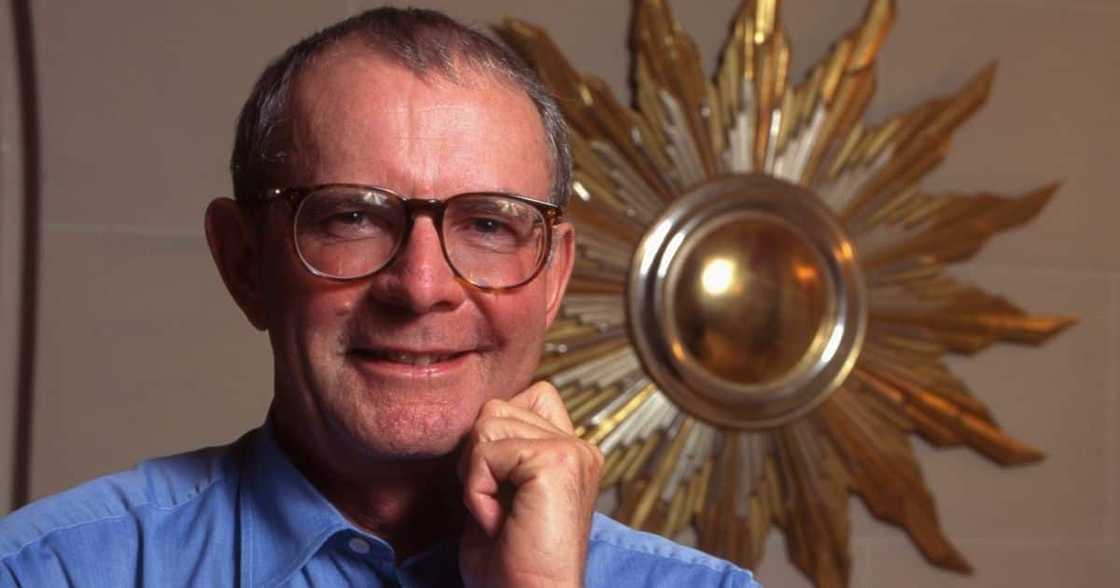 Wilbur Smith, life and career, When the Lion Feeds, Courtney Series Wilbur Smith, life and career, When the Lion Feeds, Courtney Series