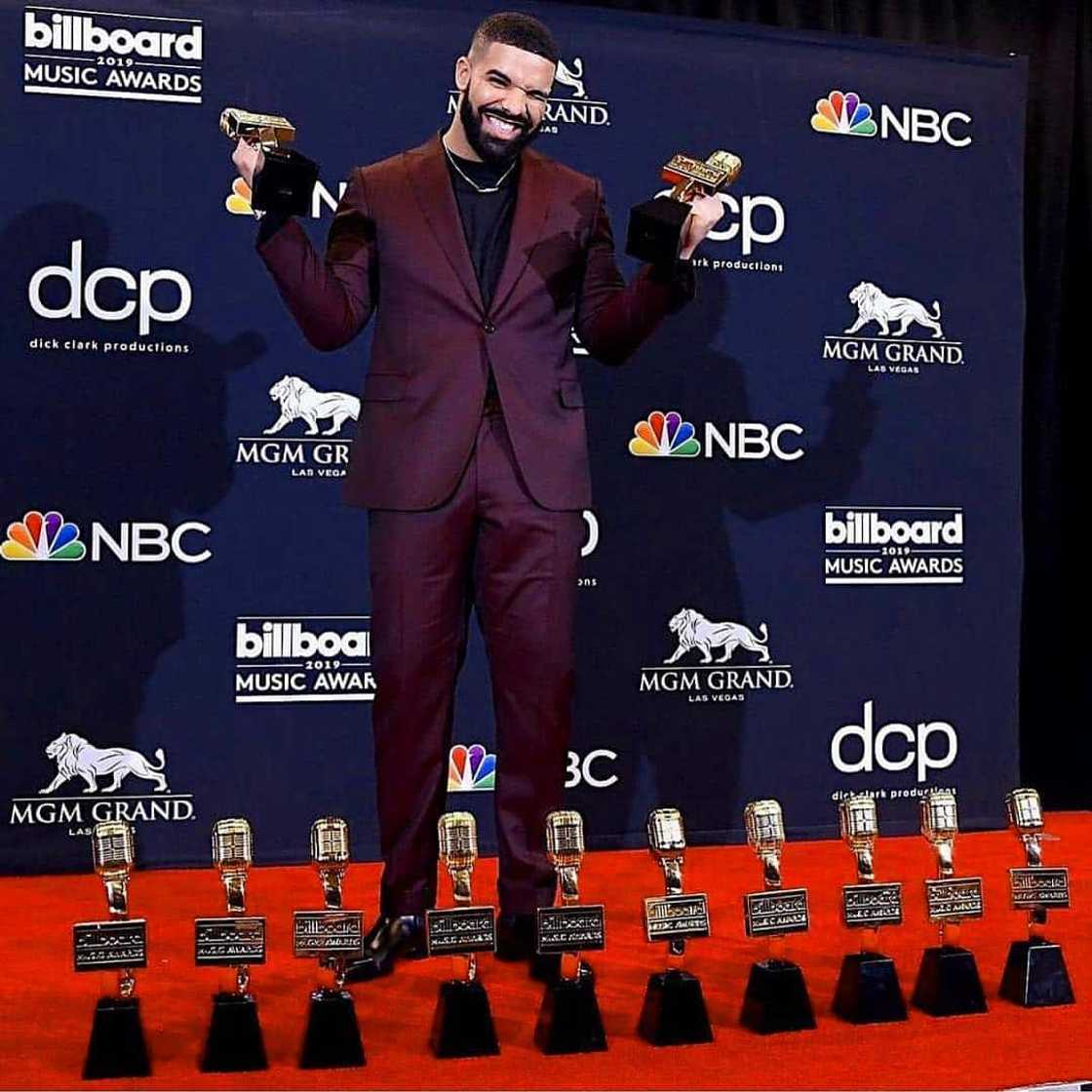 How rich is Drake the rapper? How rich is Drake the rapper?