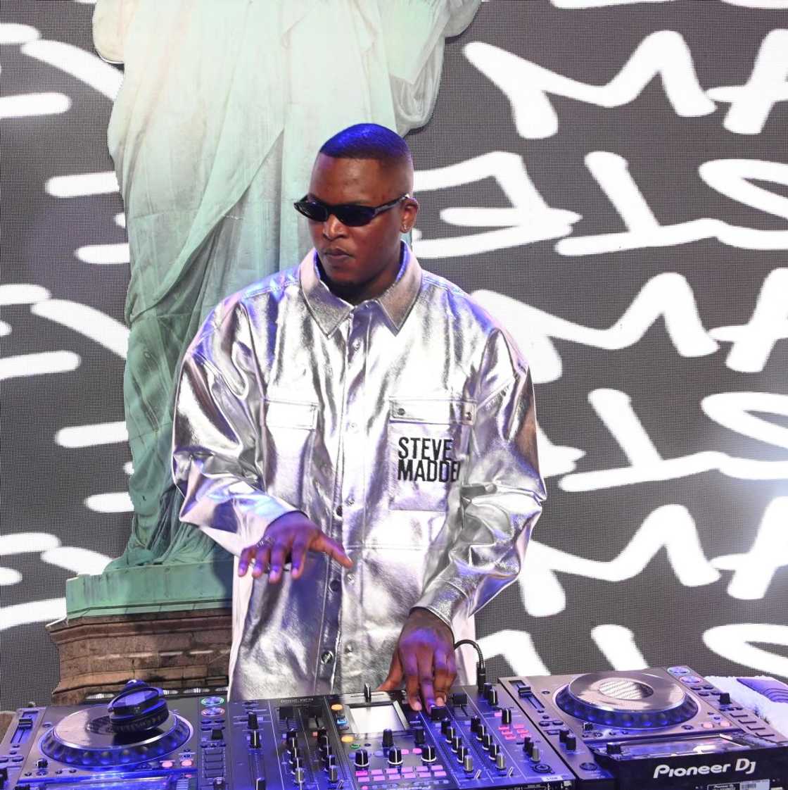 Oscar Mbo performed at the Heineken House.