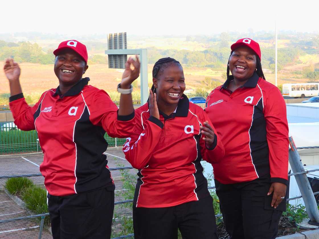 The women were also behind delivering race packs and gifts to the SPAR Women's Race