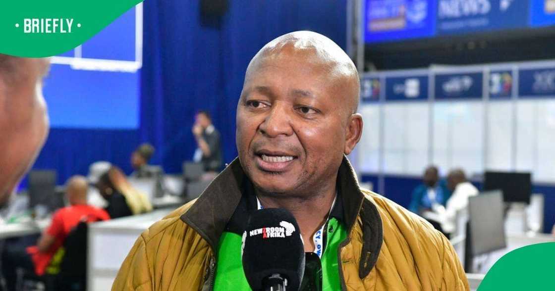 Kenny Kunene, the City of Joburg's Transport MMC, was slammed for allegedly spending over R100,000 at a club Kenny Kunene, the City of Joburg's Transport MMC, was slammed for allegedly spending over R100,000 at a club