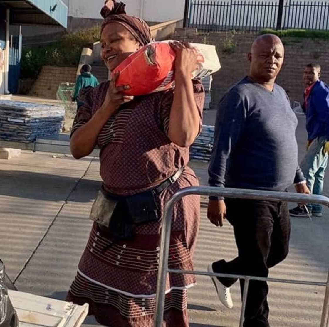 Noeleen Maholwana Sangqu biography: age, baby, husband, divorce, weight loss, pictures, Instagram and latest news Noeleen Maholwana Sangqu biography: age, baby, husband, divorce, weight loss, pictures, Instagram and latest news