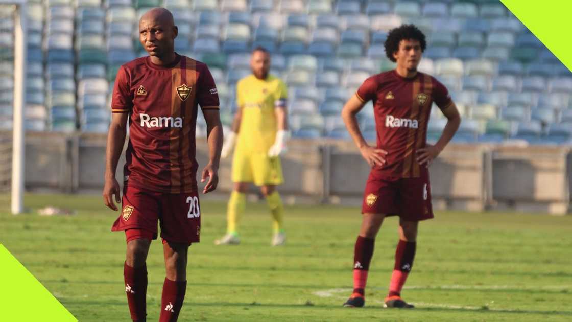 Stellenbosch FC has been warned by Nsingizini Hotspurs.