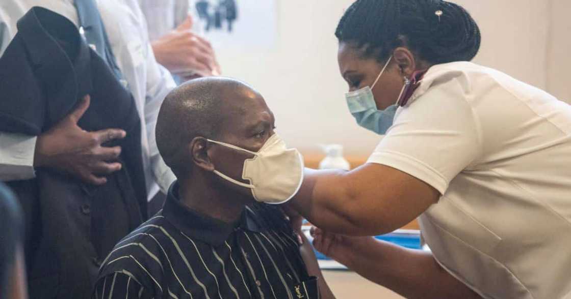 Dr Zweli Mkhize recieves Covid-19 Vaccine Dr Zweli Mkhize recieves Covid-19 Vaccine
