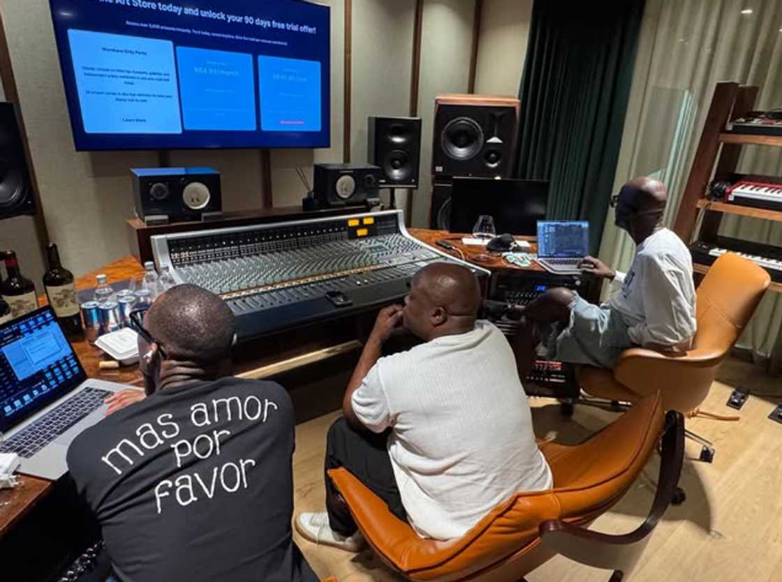 Black Coffee and Shoba were in a group.