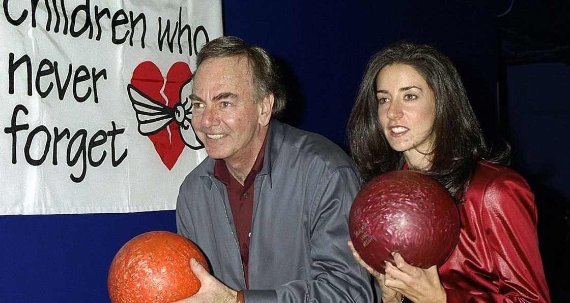 How many times has Neil Diamond been married and how many children does he have?