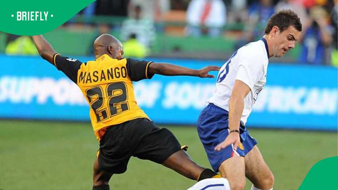 Mandla Masango, Darron Gibson, Kaizer Chiefs, and Manchester United.