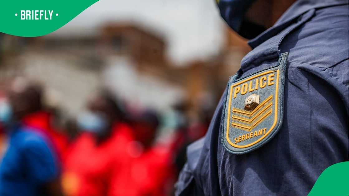 Police confirmed that over R40,000 in goodsSharon Seretlo were stolen from Oscar Mabuyane's home Police confirmed that over R40,000 in goodsSharon Seretlo were stolen from Oscar Mabuyane's home