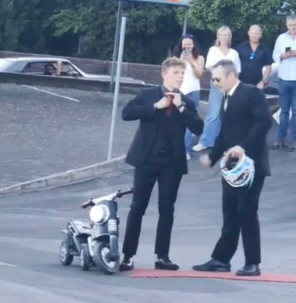 South Africans were left in stitches as a Grade 12 learner arrived at his matric ball on a toy scooter and valet-parked it.