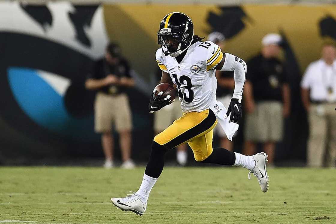 Top 10 fastest 40-yard dash Top 10 fastest 40-yard dash