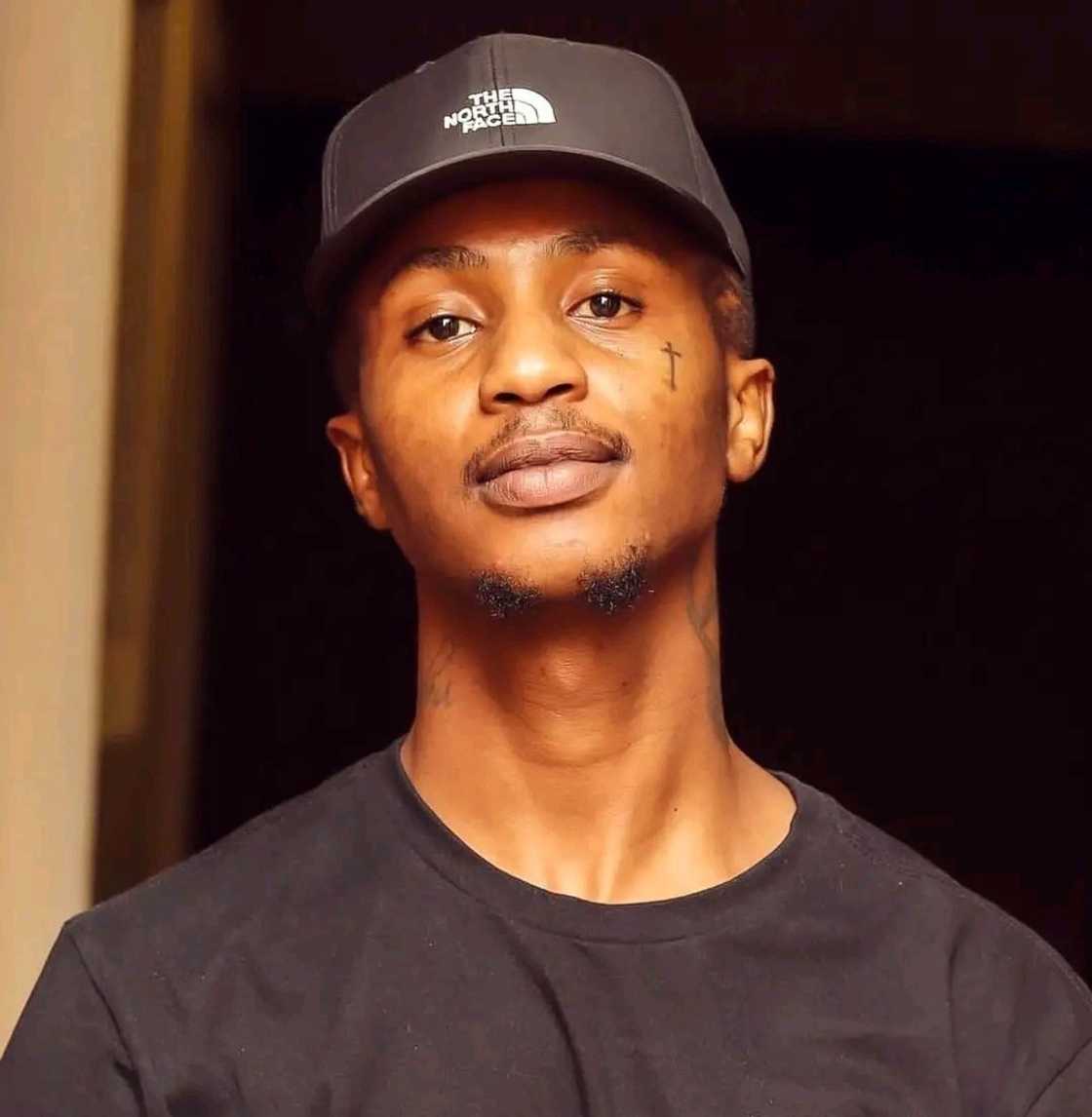 Emtee apologised to his family and fans