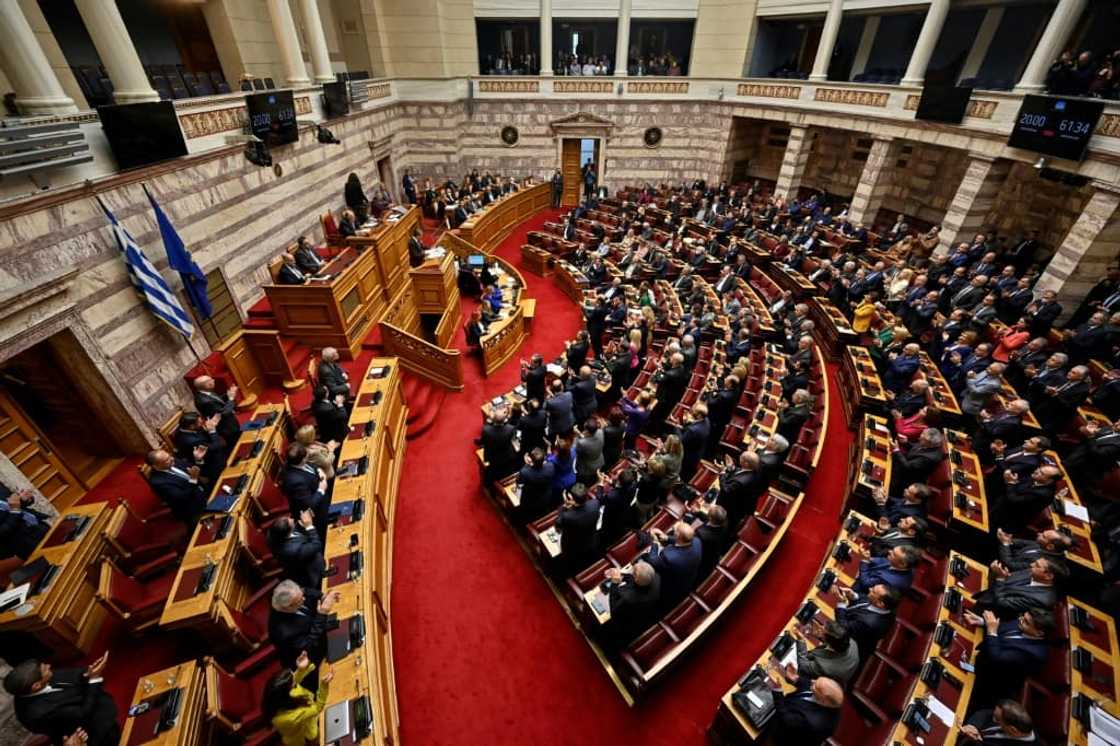 The censure motion was defeated by 156 votes to 143 in the 300-seat chamber The censure motion was defeated by 156 votes to 143 in the 300-seat chamber