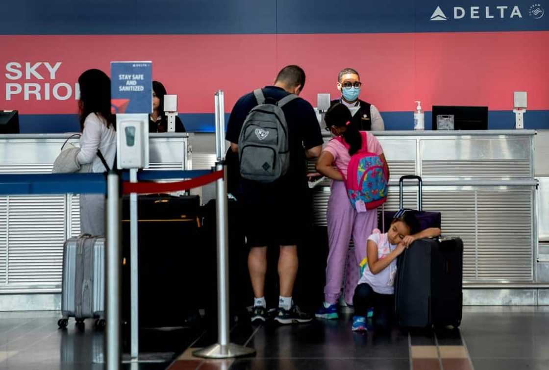 Shares of Delta Air Lines fell as it reported lower-than-expected earnings due to increased labor and fuel costs Shares of Delta Air Lines fell as it reported lower-than-expected earnings due to increased labor and fuel costs
