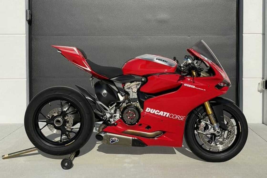 Which bike is faster than Bugatti? Which bike is faster than Bugatti?