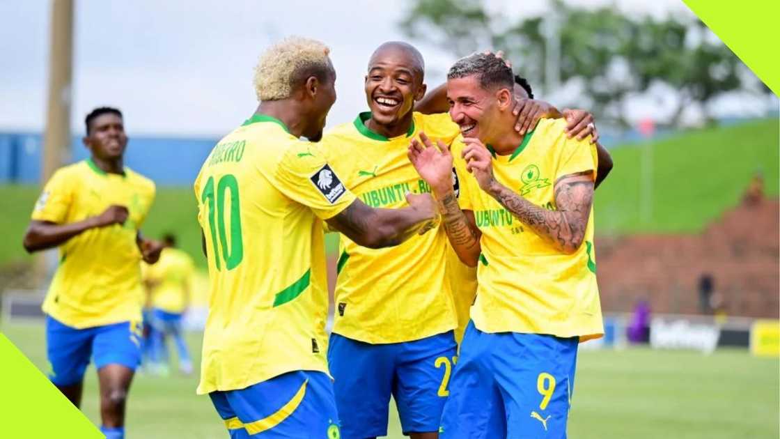 Mamelodi Sundowns beat Richards Bay to go six points clear of Orlando Pirates. Mamelodi Sundowns beat Richards Bay to go six points clear of Orlando Pirates.