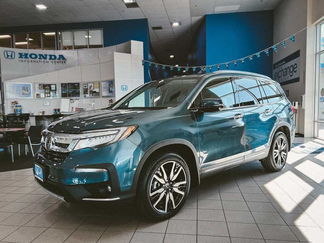 A-Z list of car dealerships in SA and their contact details A-Z list of car dealerships in SA and their contact details